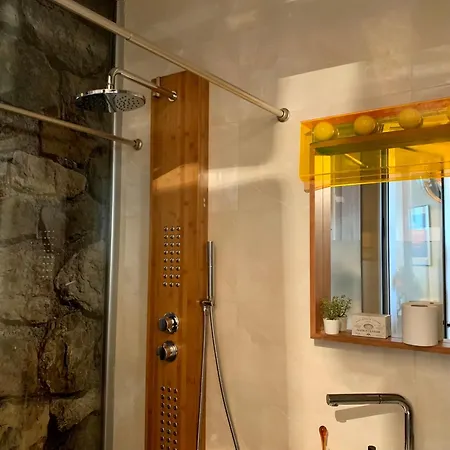 A Bright Art House With Parking Near Oaka For A Short * Athens