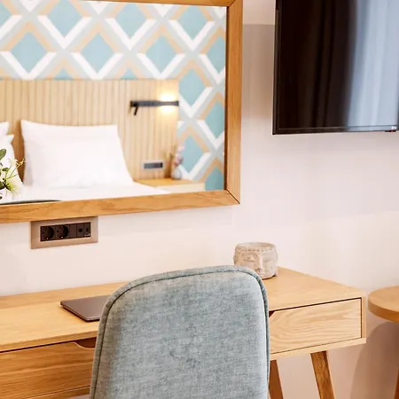 Days Hotel 4*