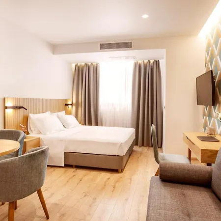 Days Hotel 4*