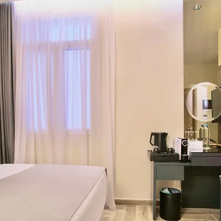 Hotel The L7 Str - Luxury Boutique Collection 4*
