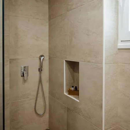 Aria Apartment *