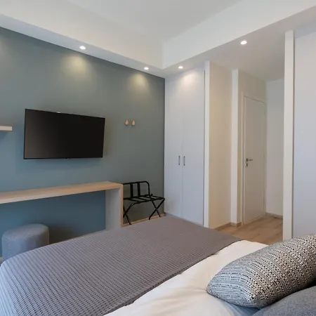 דירה Newly Renovated 2 Bedroom Apartment, 5min To Metro אתונה