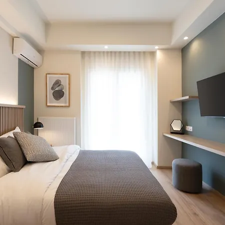 Newly Renovated 2 Bedroom Apartment, 5min To Metro * אתונה