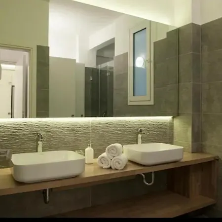 Syntagma Voulis Street Modern Apartment