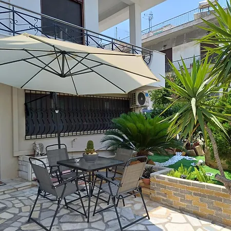 Apartment Anastasia's With Yard Athens