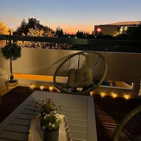 Apartment γήινη πολυτέλεια και ηρεμία στο κέντρο των β προαστίων