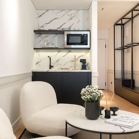 Dion Luxury * Athens