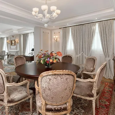 King George, A Luxury Collection Hotel, Hotel