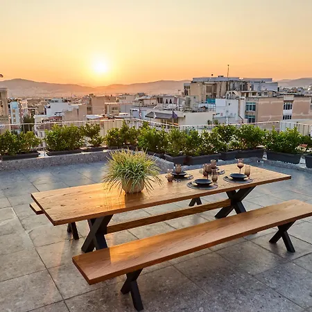 Eclectic Acropolis Rooftop Loft Apartment *