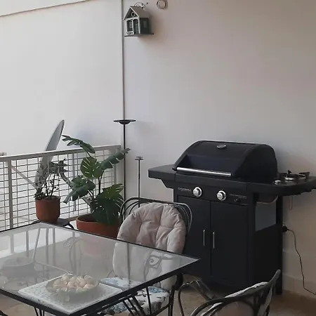 το σπίτι του καπετάνιου στη βουλιαγμένη Apartment *