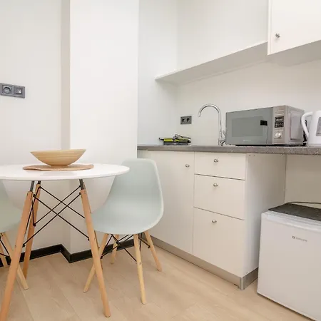Facadoro Apartment *