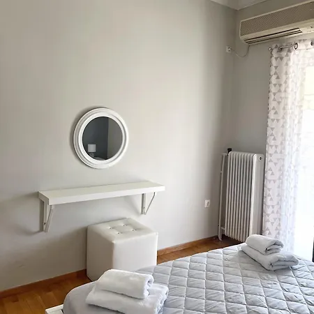 Apartment Mario's Comfortable Local Apartment, Next To Metro Station, Close To Acropolis Athens