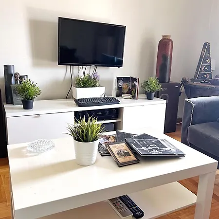 Apartment Mario's Comfortable Local Apartment, Next To Metro Station, Close To Acropolis *