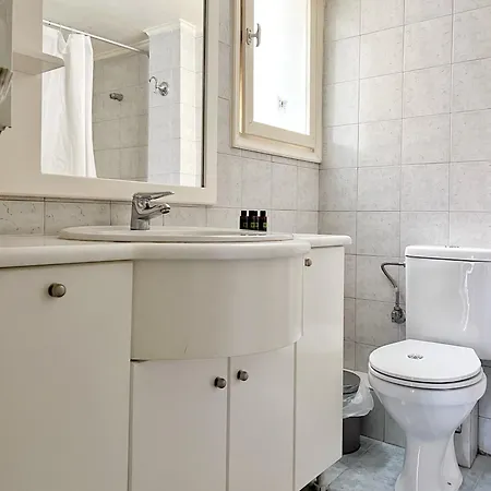 Mario's Comfortable Local Apartment, Next To Metro Station, Close To Acropolis *