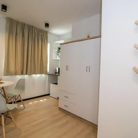 Apartment Facadoro *