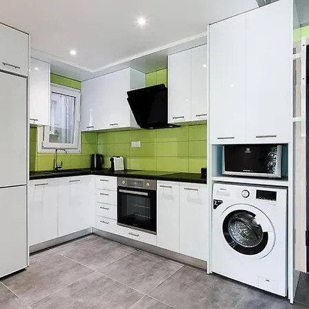 Sunlit 2br Oasis In Metaxourghio 3min From Metro Διαμέρισμα