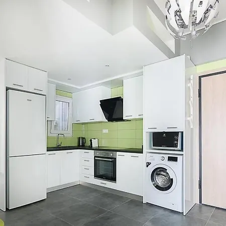 Διαμέρισμα Sunlit 2br Oasis In Metaxourghio 3min From Metro