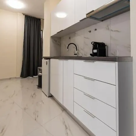 Plaka Nefeli Elegant Urban Retreat In Historic Heart *