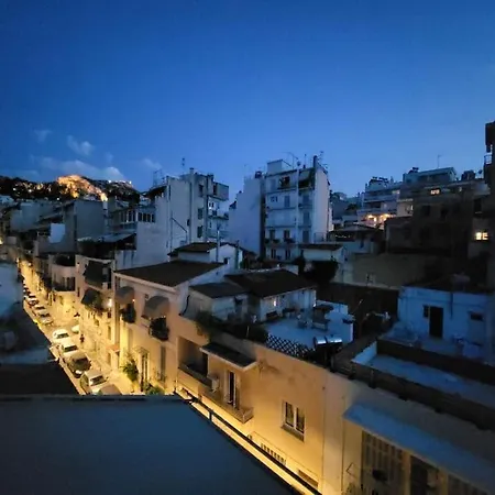 Under The Hill Apartment