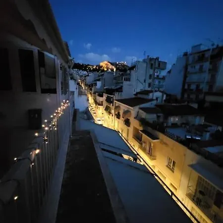 Apartment Under The Hill *