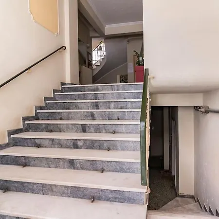 Under The Hill Apartment Athens