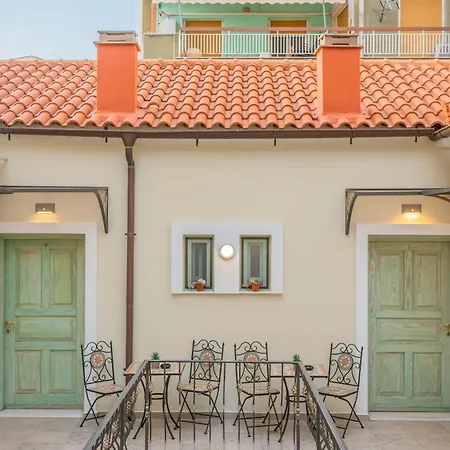 The Stone Manor , Noho Boutique Thissio