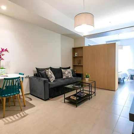 Toni's Syntagma, 1 Min From Metro Station *