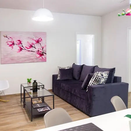 Toni's 2bd With Terrace Next To Stadium Apartment