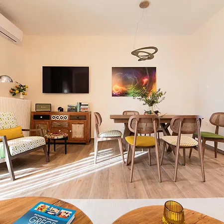 Apartment Artsy Spacious Cozy In Glyfada Center