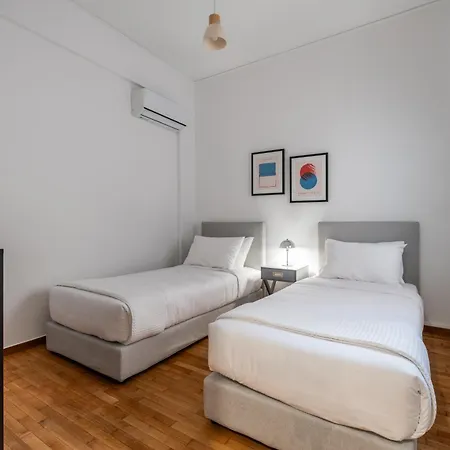Apartment Yestayhomes Three Bedroom Sina Athens