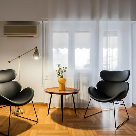 Yestayhomes Three Bedroom Sina * Athens