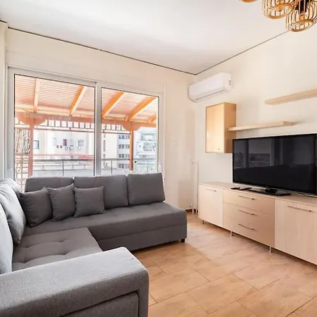 Budget In Next To Metro Station By Atheniankeys Apartment *
