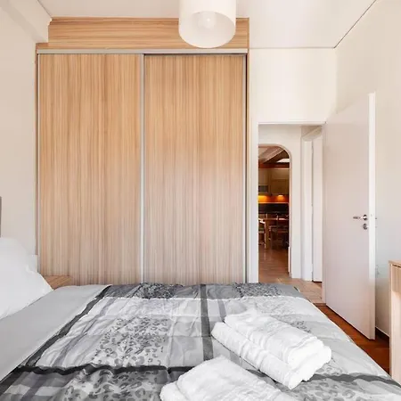 Apartment Budget In Next To Metro Station By Atheniankeys