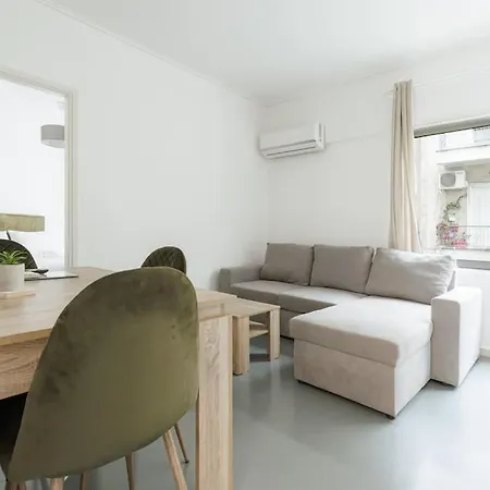 Apartment Spacious Featuring A Private Terrace *