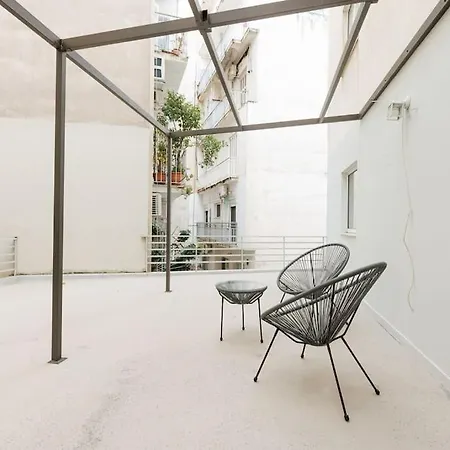 Spacious Featuring A Private Terrace * Athens