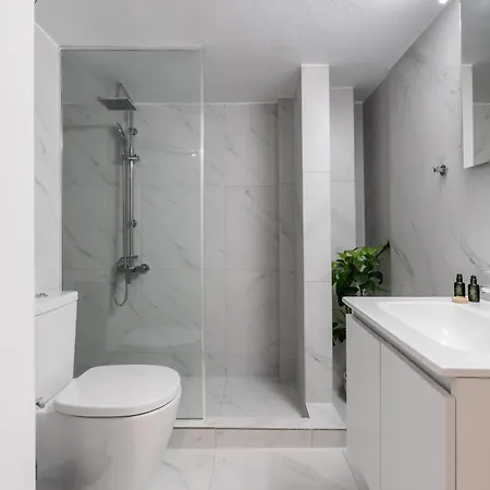 Apartment Yestayhomes Three Bedroom Sina *