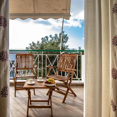 Artsy Spacious Cozy In Glyfada Center