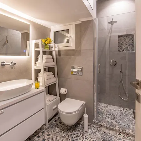 Apartment Artsy Spacious Cozy In Glyfada Center