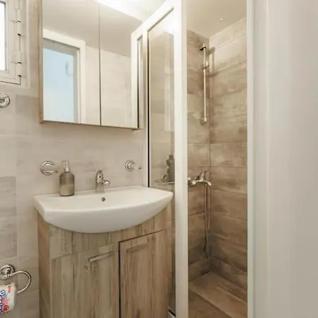 Apartment Spacious Featuring A Private Terrace *
