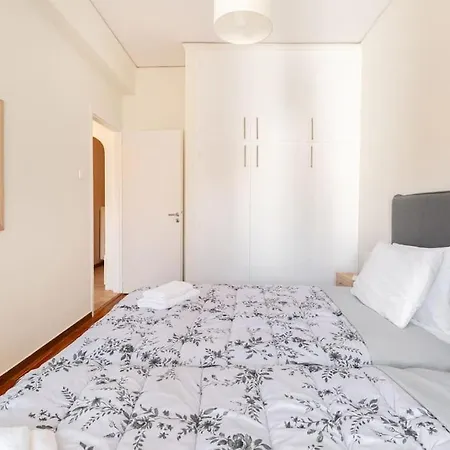 Apartment Budget In Next To Metro Station By Atheniankeys *
