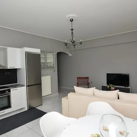Athenian Riviera Front 2 Minutes From Tram Stop Apartman