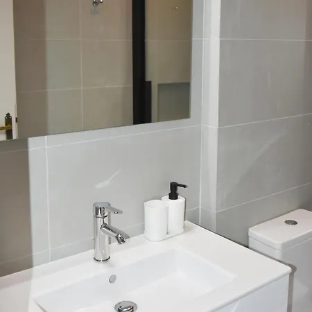 Spacious Modern In Pagkrati Apartment