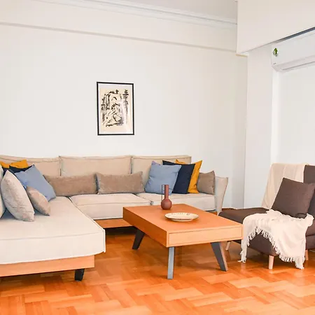 Spacious Modern In Pagkrati
