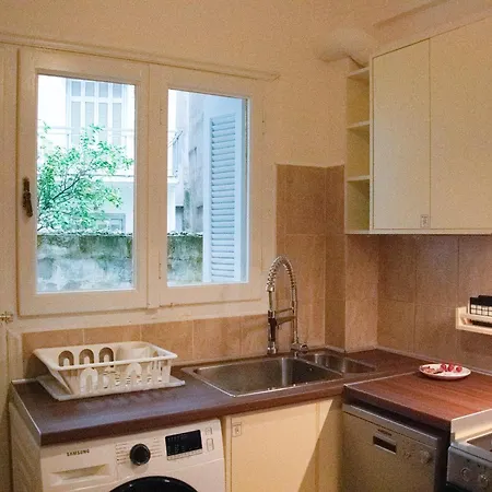 Spacious Modern In Pagkrati Athens