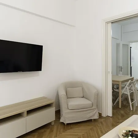 Phaedrus Living: Center Koukaki Flat * Athens