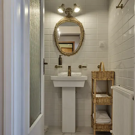 Stunning-classical 2bd Penthouse Athens