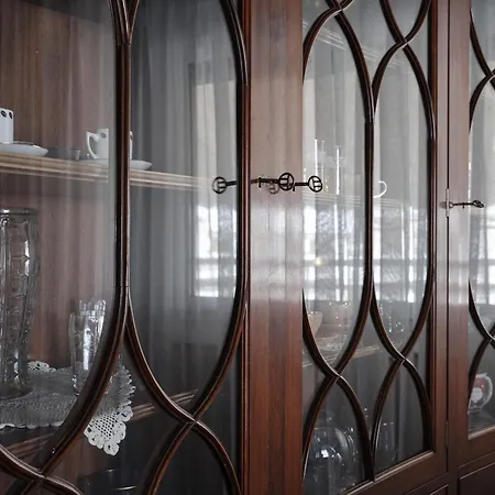 Stunning-classical 2bd Penthouse