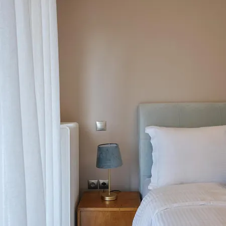 Stunning-classical 2bd Penthouse * Athens