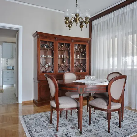 Apartment Stunning-classical 2bd Penthouse Athens