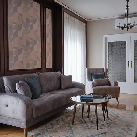 Stunning-classical 2bd Penthouse Apartment Athens